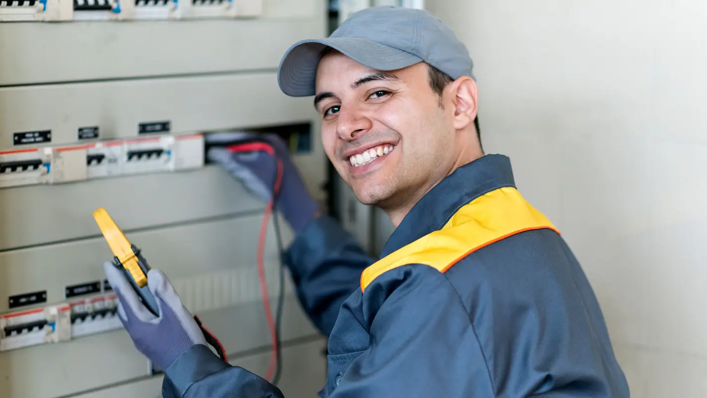 img__0000s_0001_portrait-electrician-work